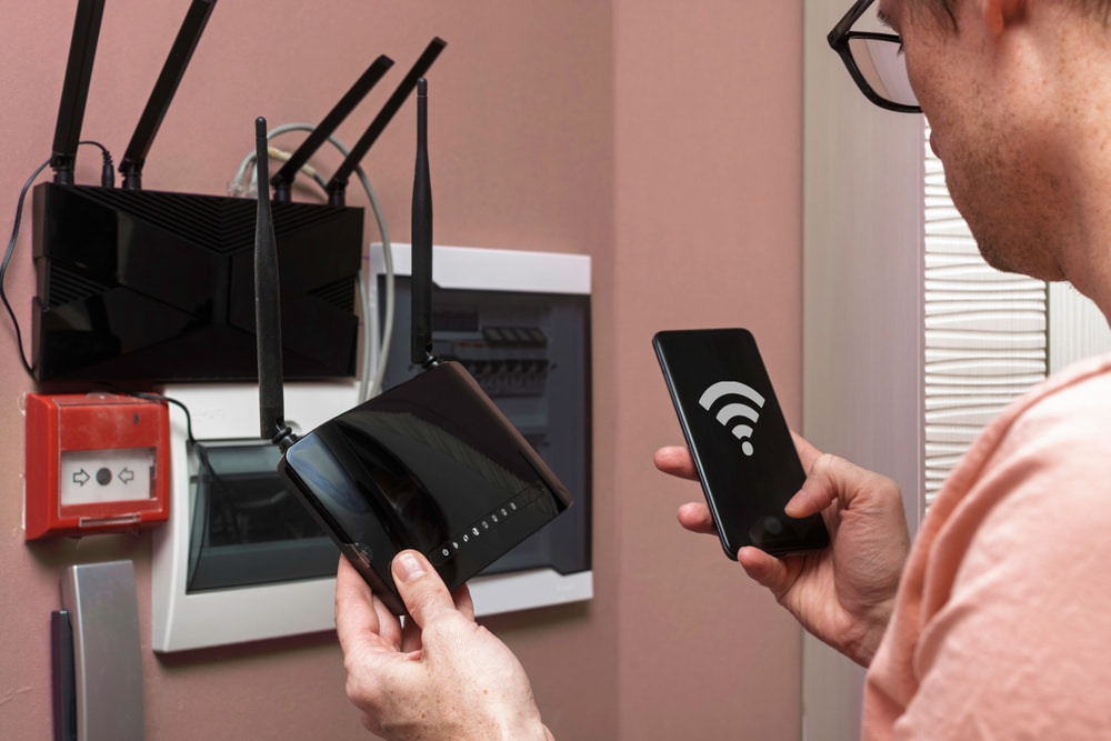 How Wireless Network Maintenance Fixes Dead Zones
