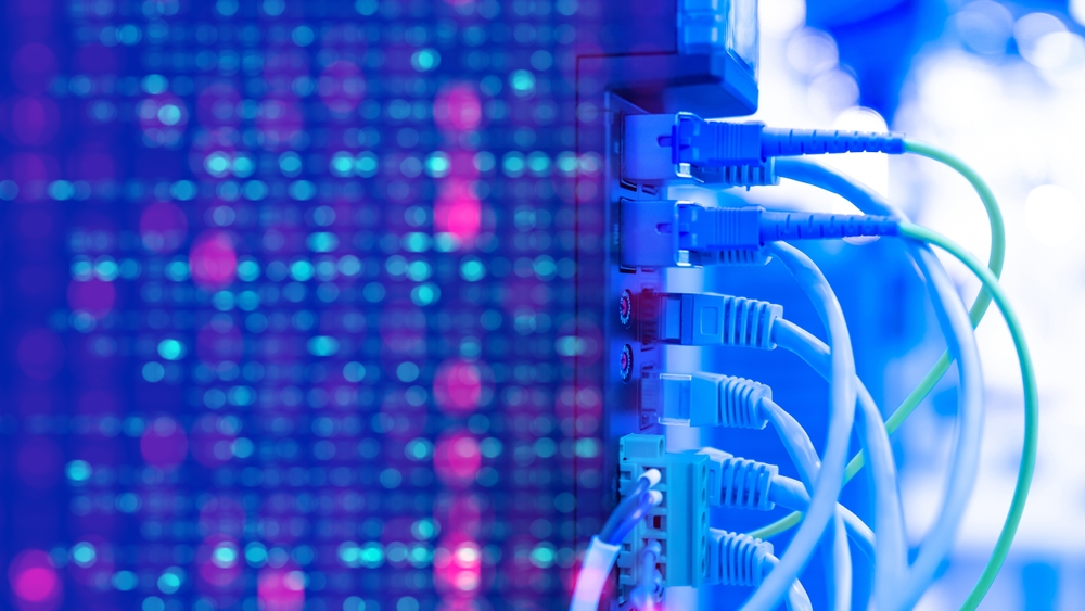 What is the difference between structured cabling and point-to-point cabling